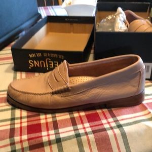 Bass Weejun penny loafers 8.5